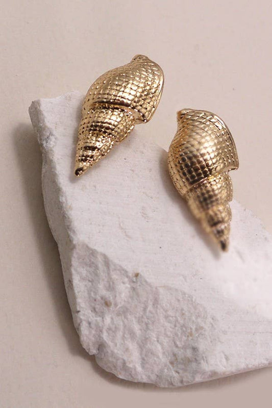 BEACH GOLD CONCH SEASHELL DROP EARRINGS | 31E24400