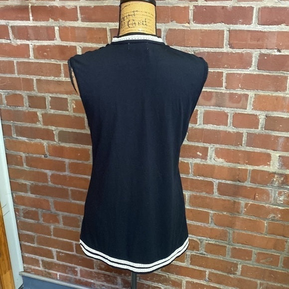 (1093) 𝅺The royal standard black top size Medium